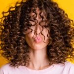 موهای فر زیبا و خوش‌حالت با استفاده از محصولات پنتن